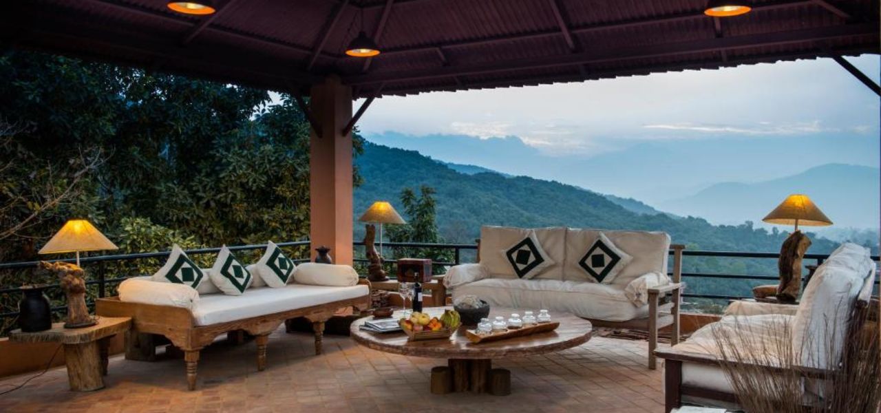 Signature Nepal & Bhutan | Peaks & Prayer Flags