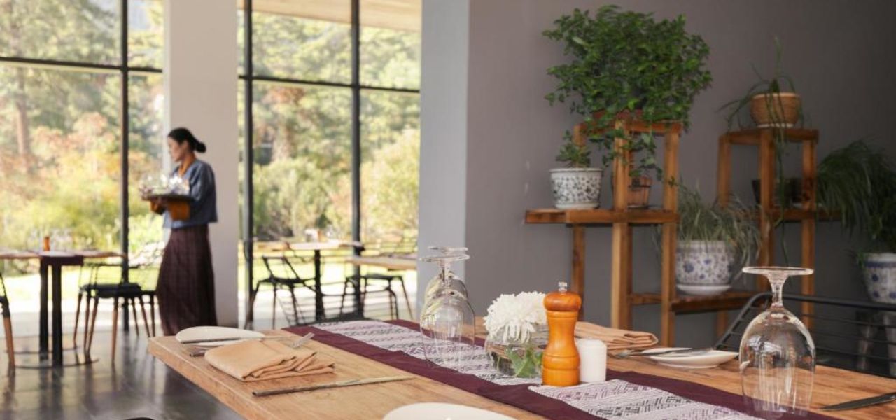 Signature Nepal & Bhutan | Peaks & Prayer Flags