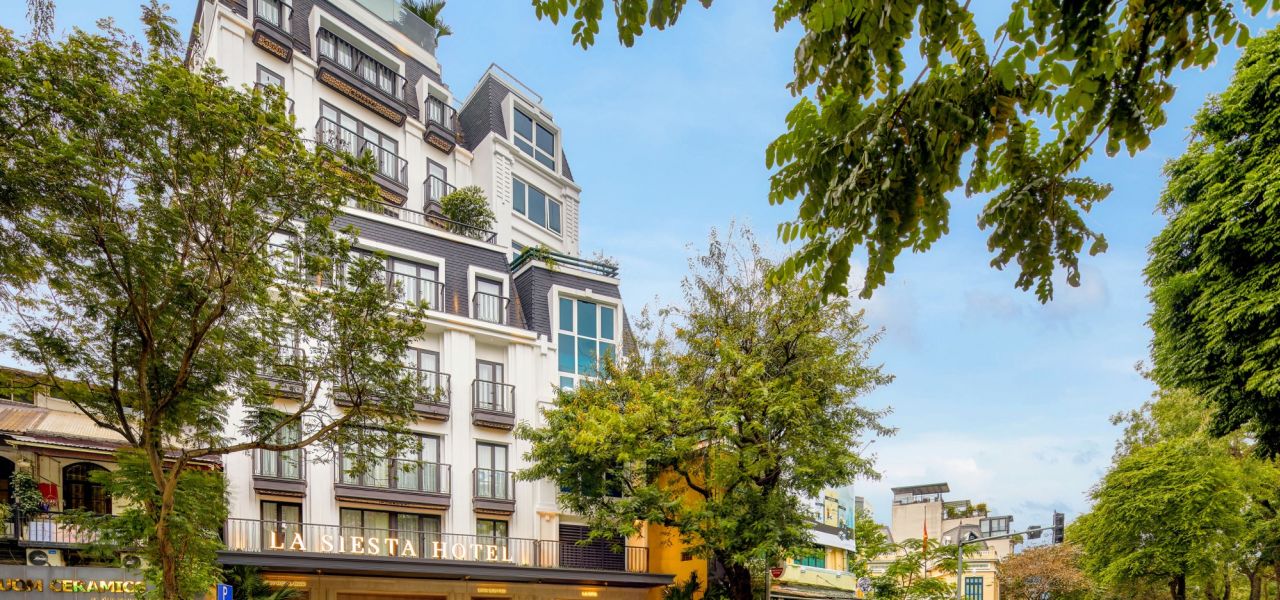 Signature Vietnam | In Fabric & Folklore