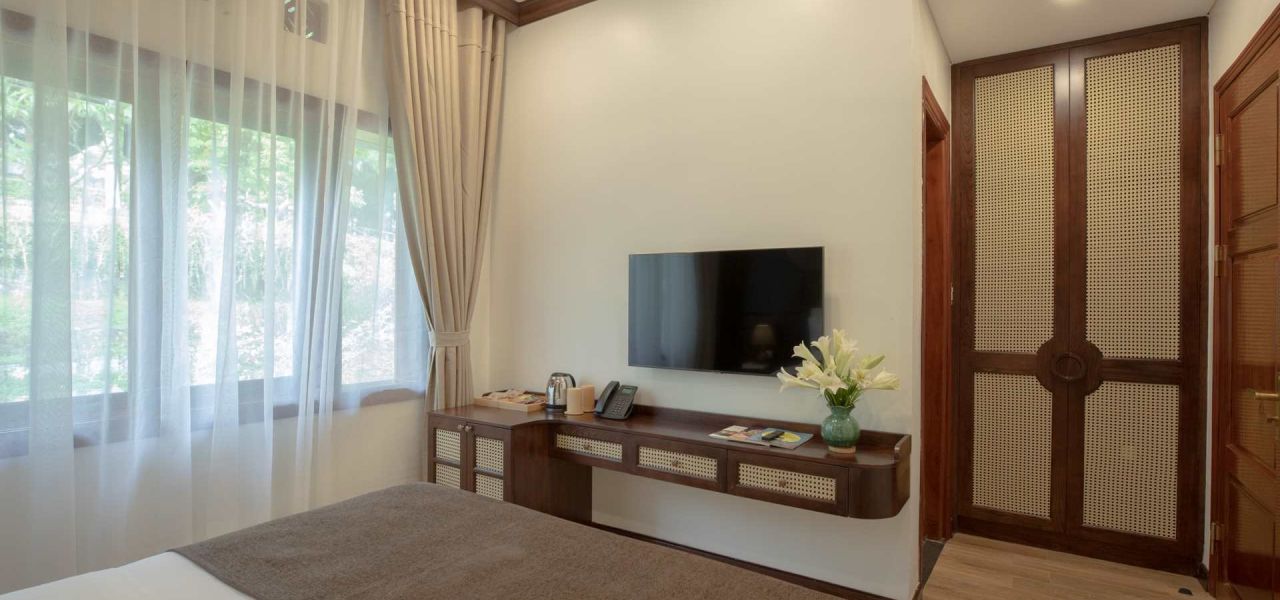 Signature Vietnam | In Fabric & Folklore