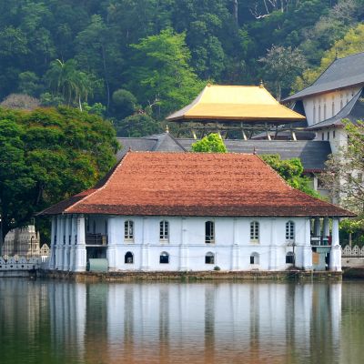 One of the most famous landmarks on Sri Lanka, Temple of the Tooth (Dalada Maligava), Asia