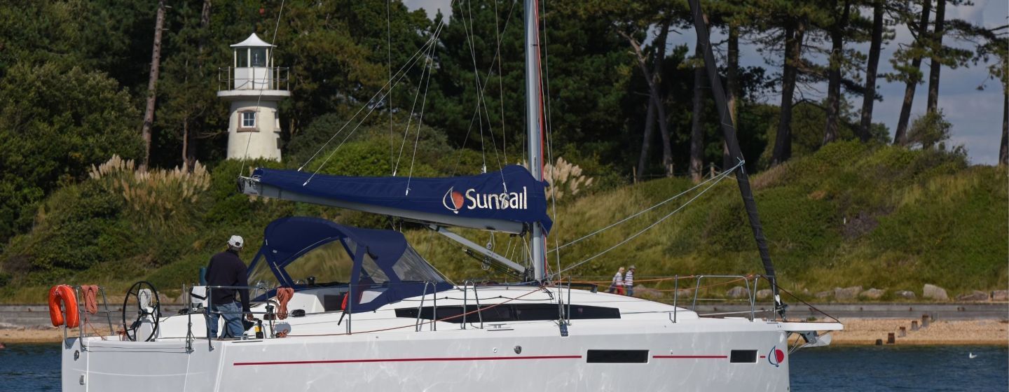 Sunsail 38.0 Sailing