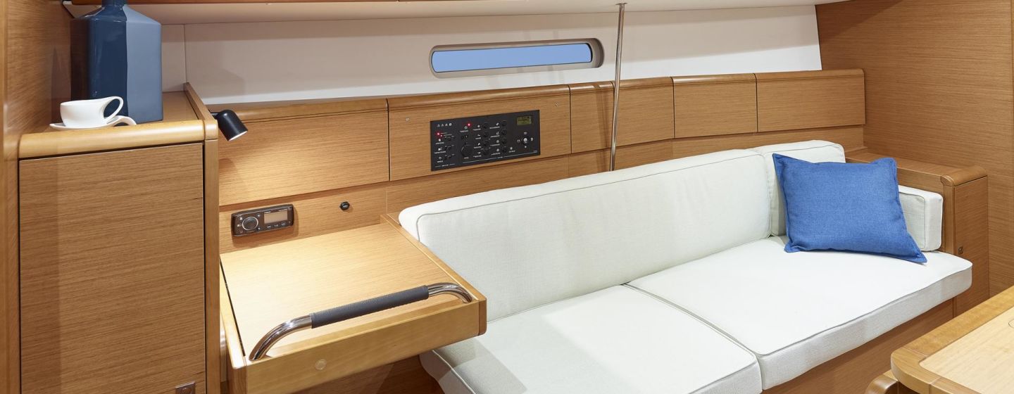 Sunsail 38 – 3 cabin Monohull