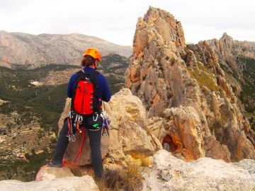 Bernia Ridge - Roped-up ridge scramble