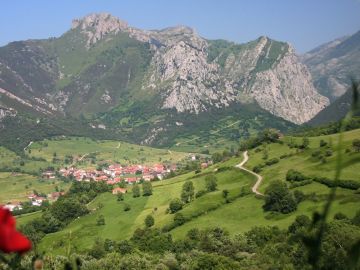 Uncover Spain sustainably: Thrills in Picos de Europa