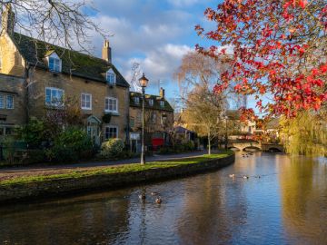 Cycle the Cotswolds: Oxford to Bath – Private Group Adventure