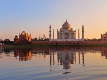 7 Adventurous Ways to Discover the New Seven Wonders of the World 