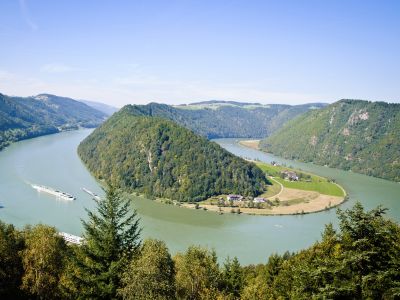 Cycling on the Danube from Passau to Vienna