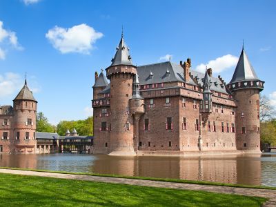 de_haar_castle_moat
