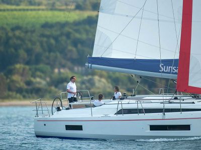 sunsail-42-3