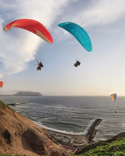 Adventure paragliding in Lima, Peru