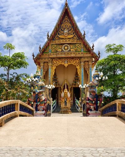 Der Tempel Wat Plai Leam gehört zu den beliebtesten Koh Samui Sehenswürdigkeiten