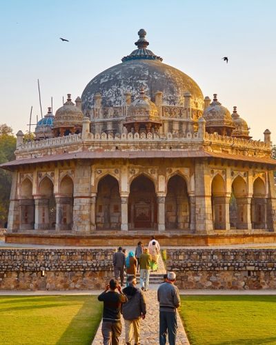 Delhi Sehenswürdigkeiten: Char Bagh Garten mit Mausoleum