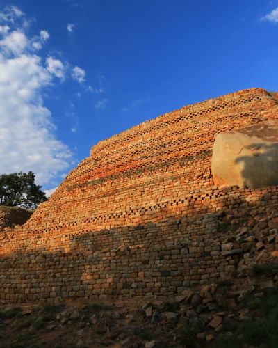 Ruins-of-Khami-near-Bulawayo-thing to do in Zimbabwe - History of Zimbabwe