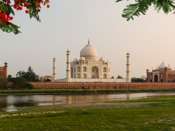 India’s Taj Mahal and Tigers – Premium Adventure