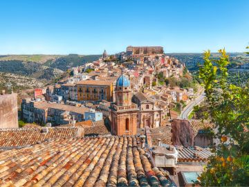 Self-Guided Cycling through Baroque Sicily