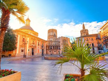 Cycling Valencia and the Orange Blossom Coast