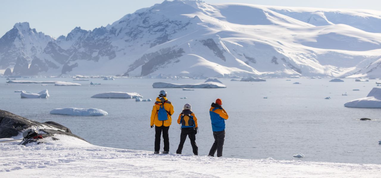 Antarctic Peninsula: Crossing the Circle