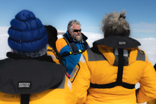 Antarctic Peninsula: Crossing the Circle