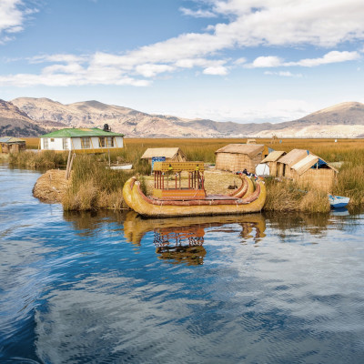 Puno-Traditional-Reed-boat lakeTiticaca-Peru-Uros-South-America
