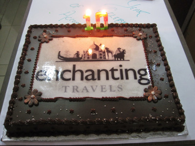 Enchanting Travels Logo Torte