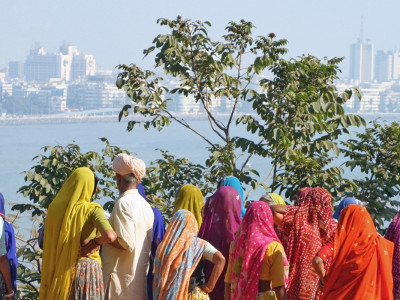 Meet residents in traditional dress on your India tour