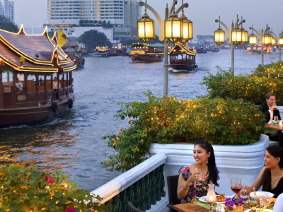 Girls having food near river, Bangkok, Thailand, Southeast Asia