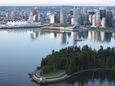 Discover a City-Meets-Nature Weekend Adventure in Vancouver, British  Columbia