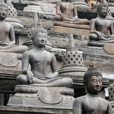 Buddha Statuen in Colombo, Sri Lanka