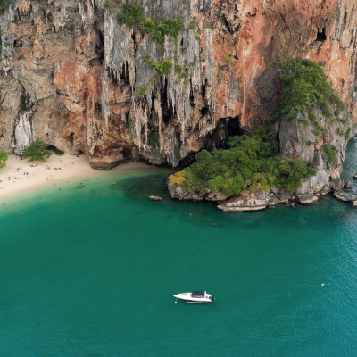 Exploring Railay, Thailand: A Hidden Oasis Accessible Only by Boat