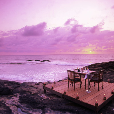 Romantic Dining on the Rocks in Sri Lanka