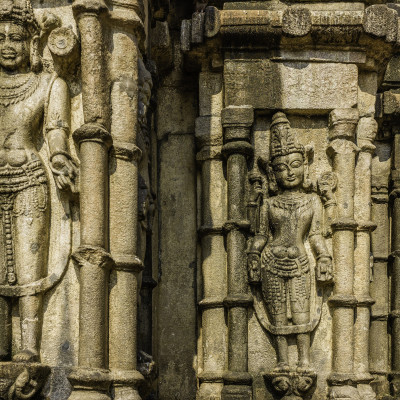 Nahaufnahme der Reliefs des Kamakhya Tempels in Guwahati Assam Indien