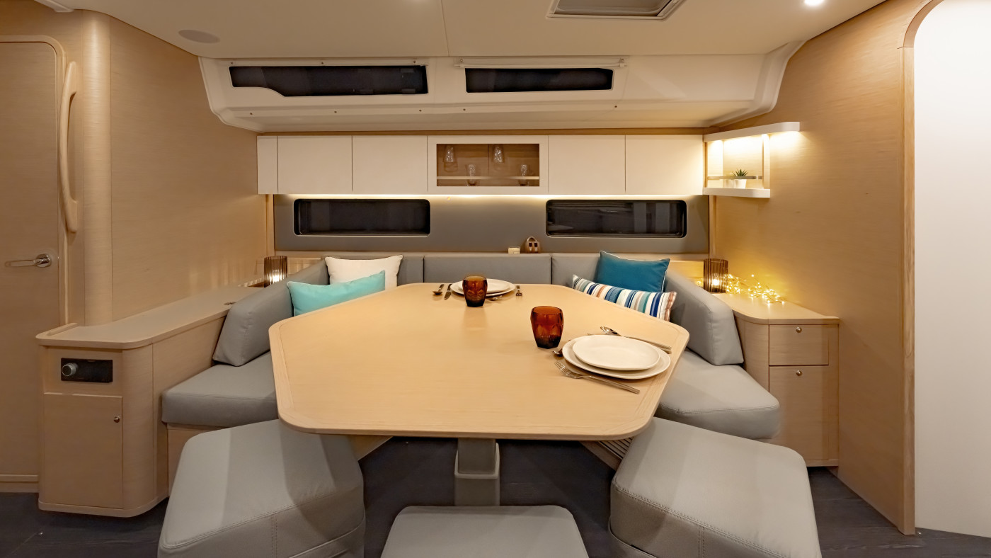 Moorings 44.4 - 4 cabin: Coming 2025 | The Moorings