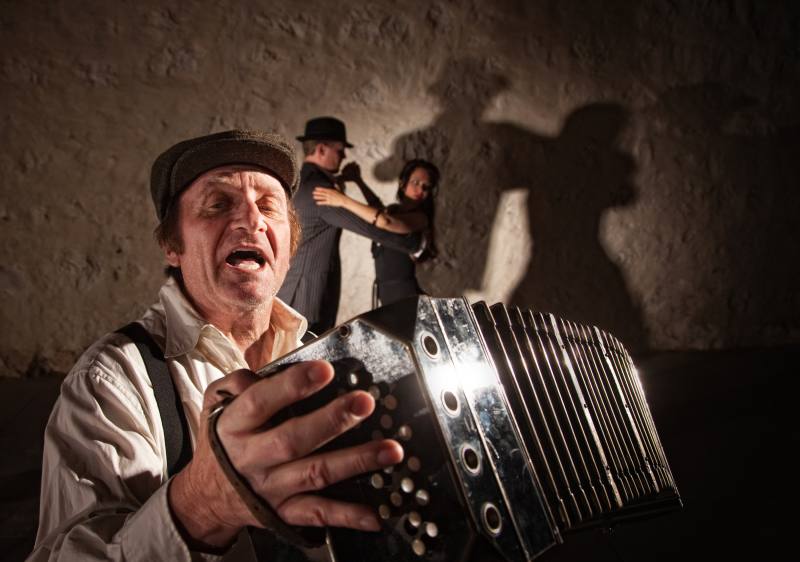 handsome-singer-playing-accordion-tango-dancers