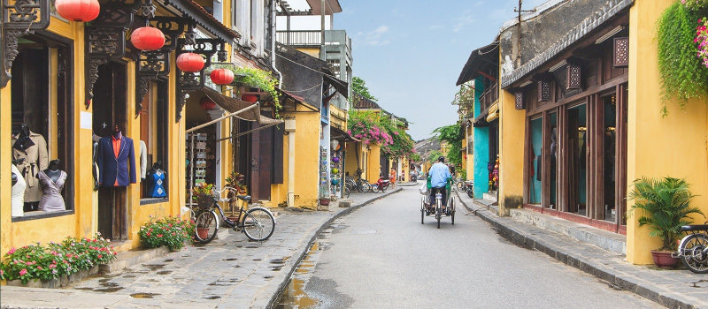 In den farbenprächtigen Gassen von Hoi An