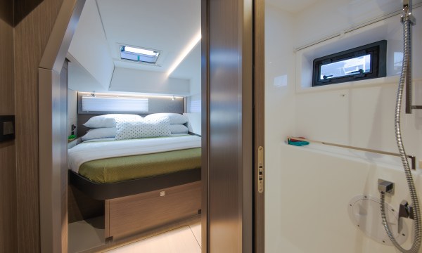 Sunsail 454 - cabin