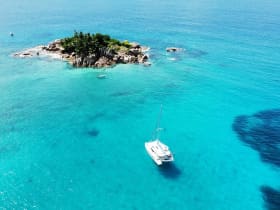 Voir les e-guides de navigation The Moorings