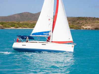 sailing-monohull-caribbean-2400x1350-web-1