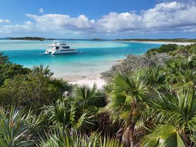 Bahamas : offre exclusive catamaran à moteur