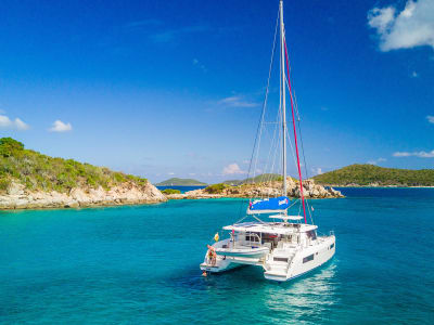 bvi_sailing_catamaran_family_swimming_2400x1350-web-1