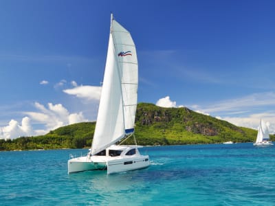 Moorings yacht sailing in Seychelles