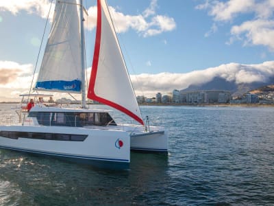 Sunsail 424 – 4 Cabin Catamaran