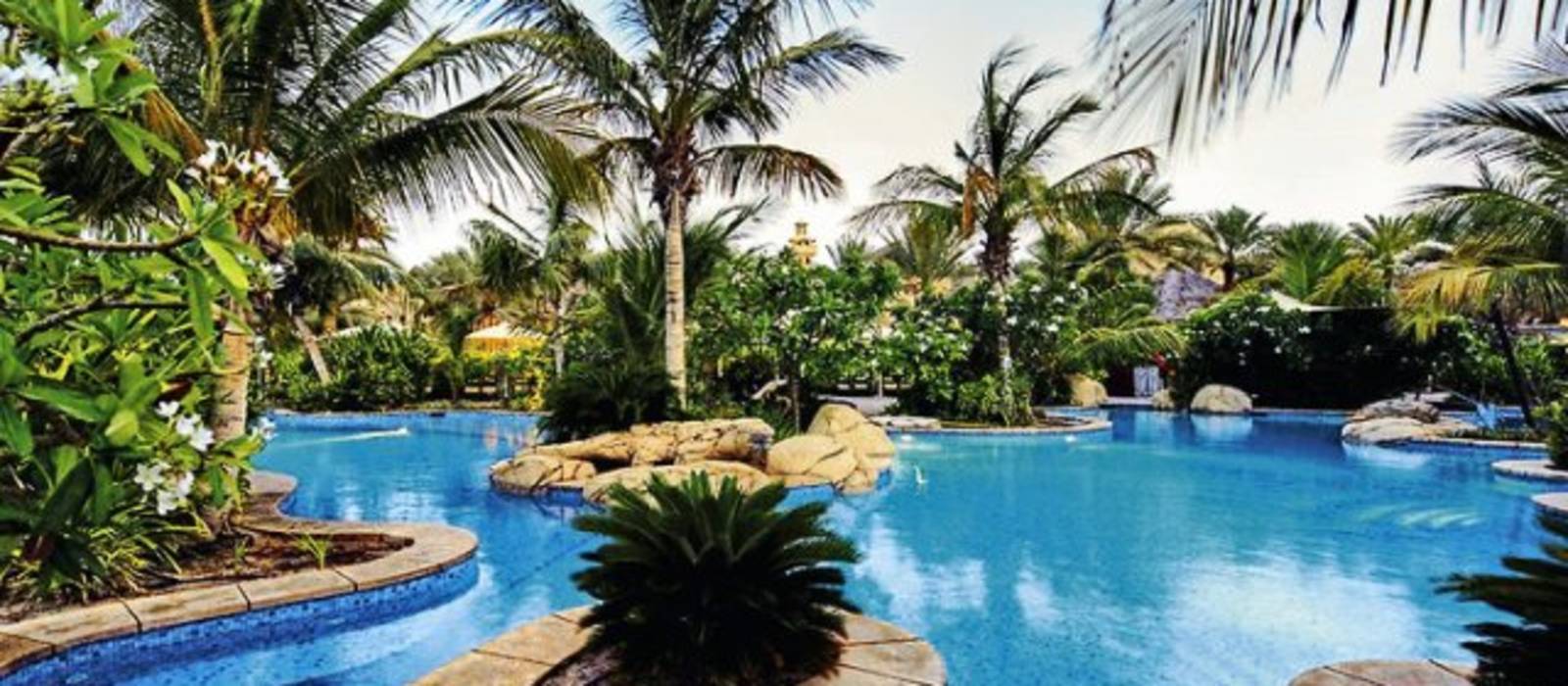 Jumeirah Beach Hotel in %region% | ENCHANTING TRAVELS