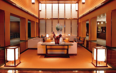 Lobby im Mandarin Oriental Tokyo Hotel in Tokio, Japan