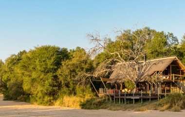 Auu00dfenansicht der Rhino Post Safari Lodge, Kru00fcger in Su00fcdafrika