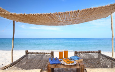 Blick auf den Strand Ras Kutani Hotel in Tansania