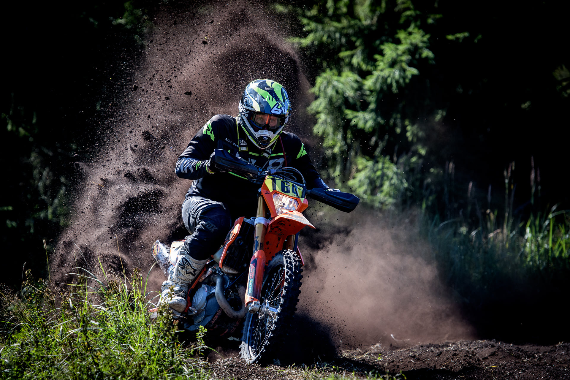 Race strategy i enduro – så kör du smartare på tävling