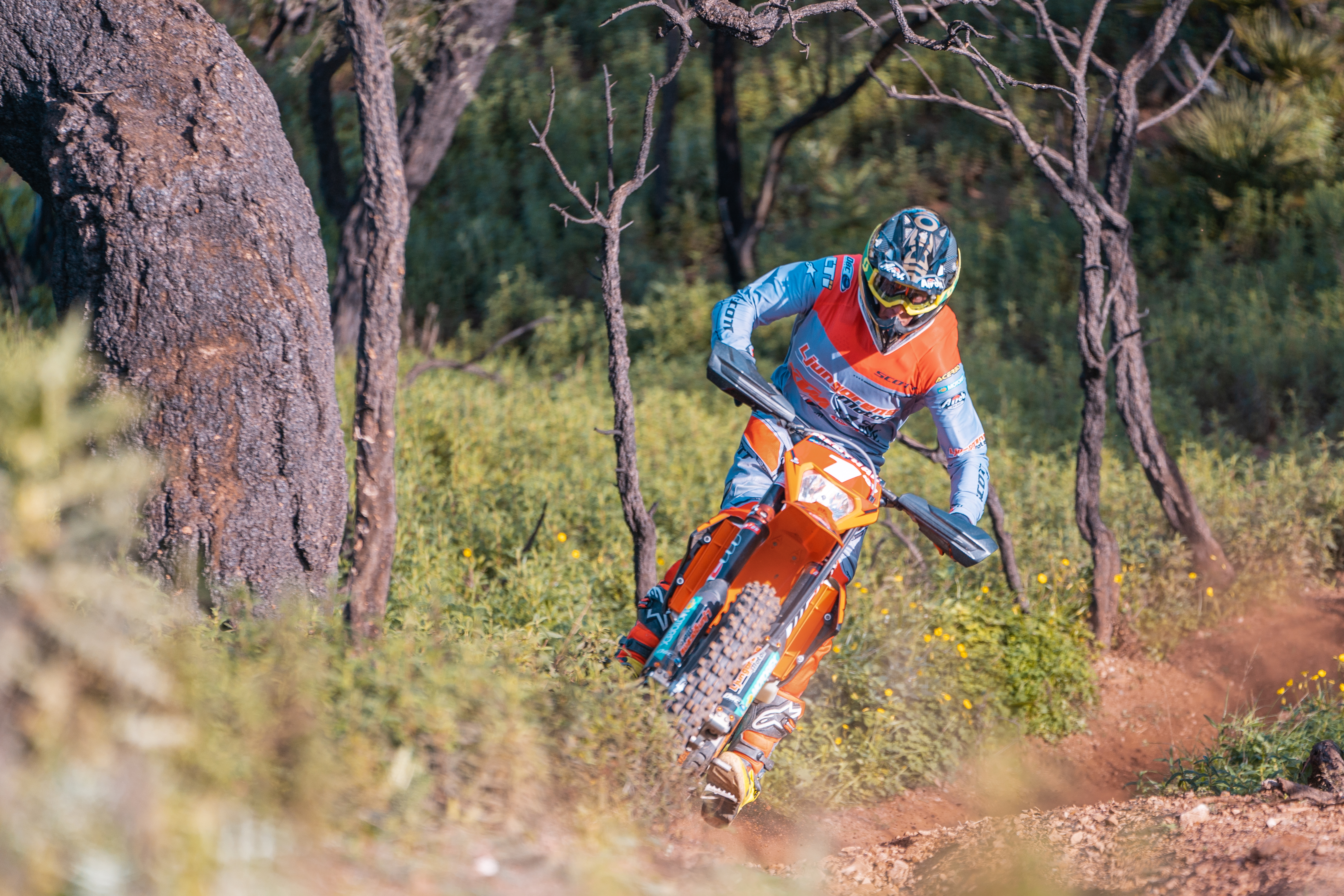 The Perfect Body Position in Enduro (And Why It Changes Everything)