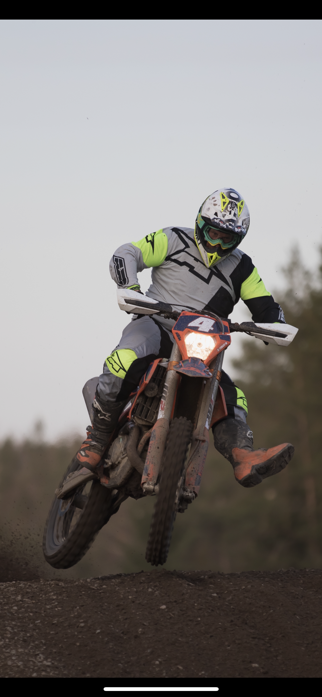 Hur du tränar smartare – inte bara mer – i enduro