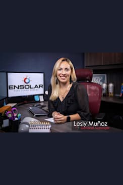 Team Member Lesly Munoz, General Manager